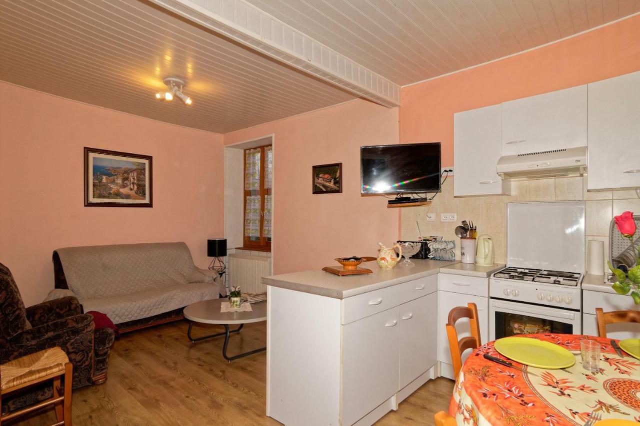 Gite De Sauviat 25 Chemin Du Grand Pacher Le Bourg De Sauviat 63120 Экстерьер фото