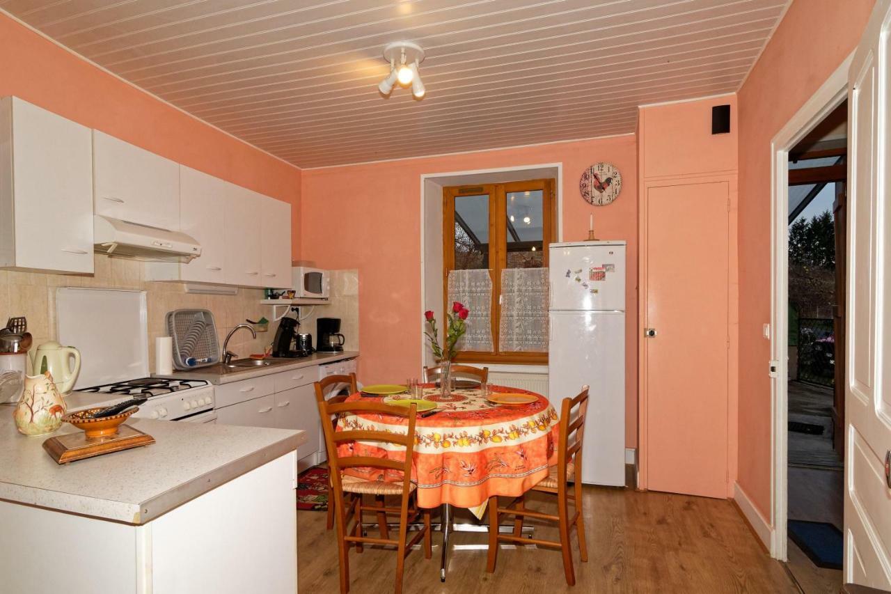 Gite De Sauviat 25 Chemin Du Grand Pacher Le Bourg De Sauviat 63120 Экстерьер фото