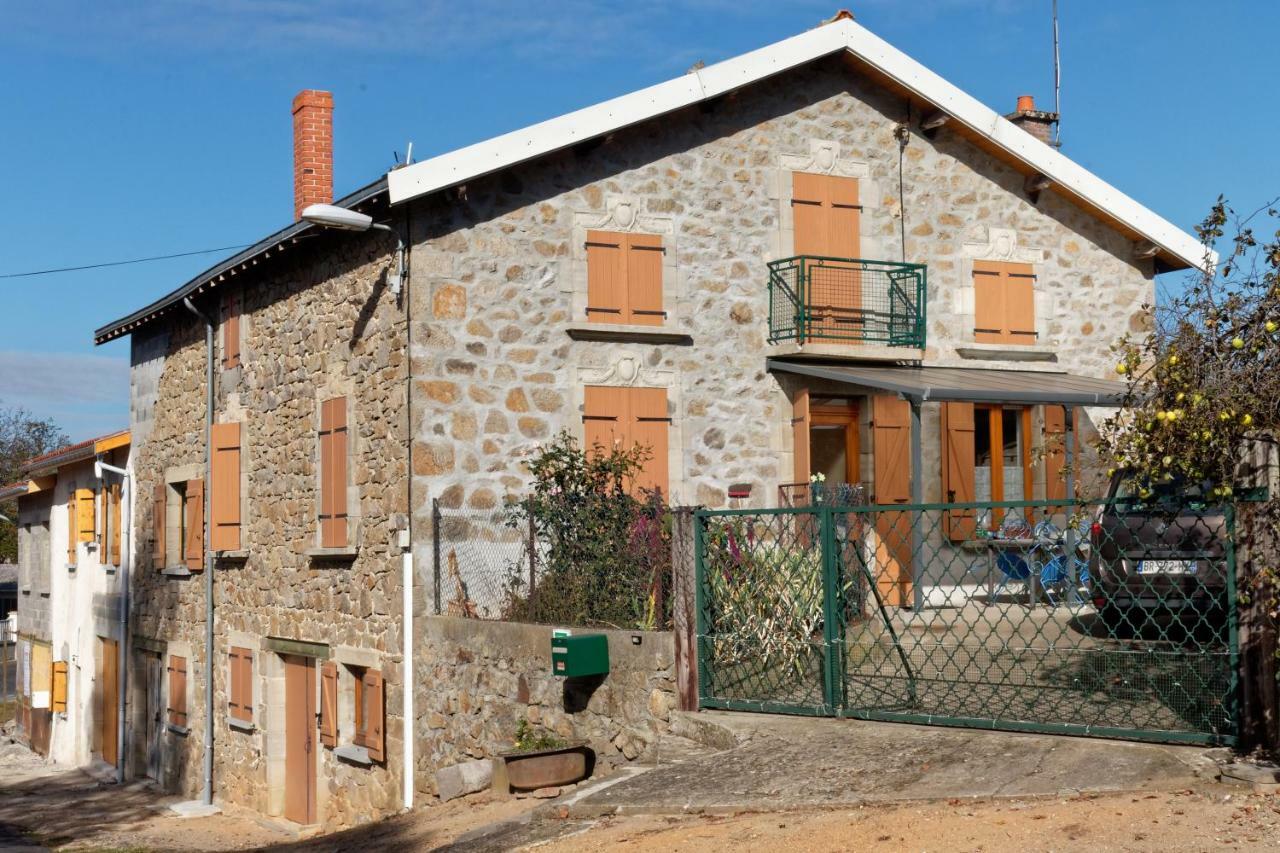 Gite De Sauviat 25 Chemin Du Grand Pacher Le Bourg De Sauviat 63120 Экстерьер фото